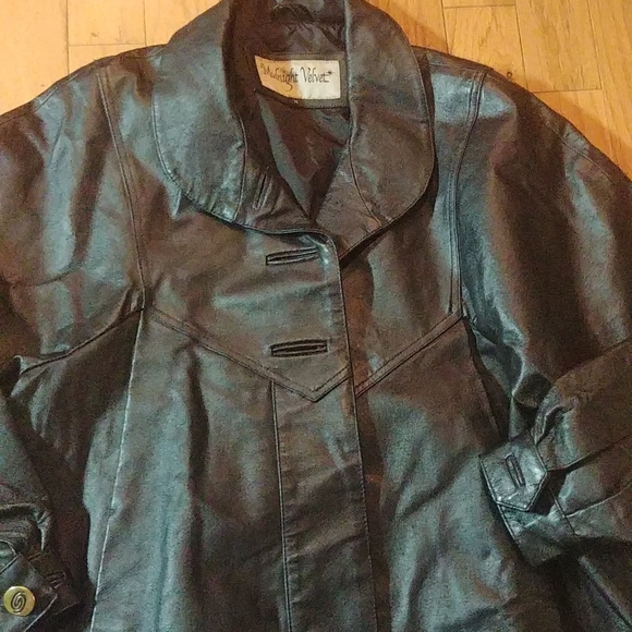 Midnight Velvet Leather trench coat - Picture 3 of 7